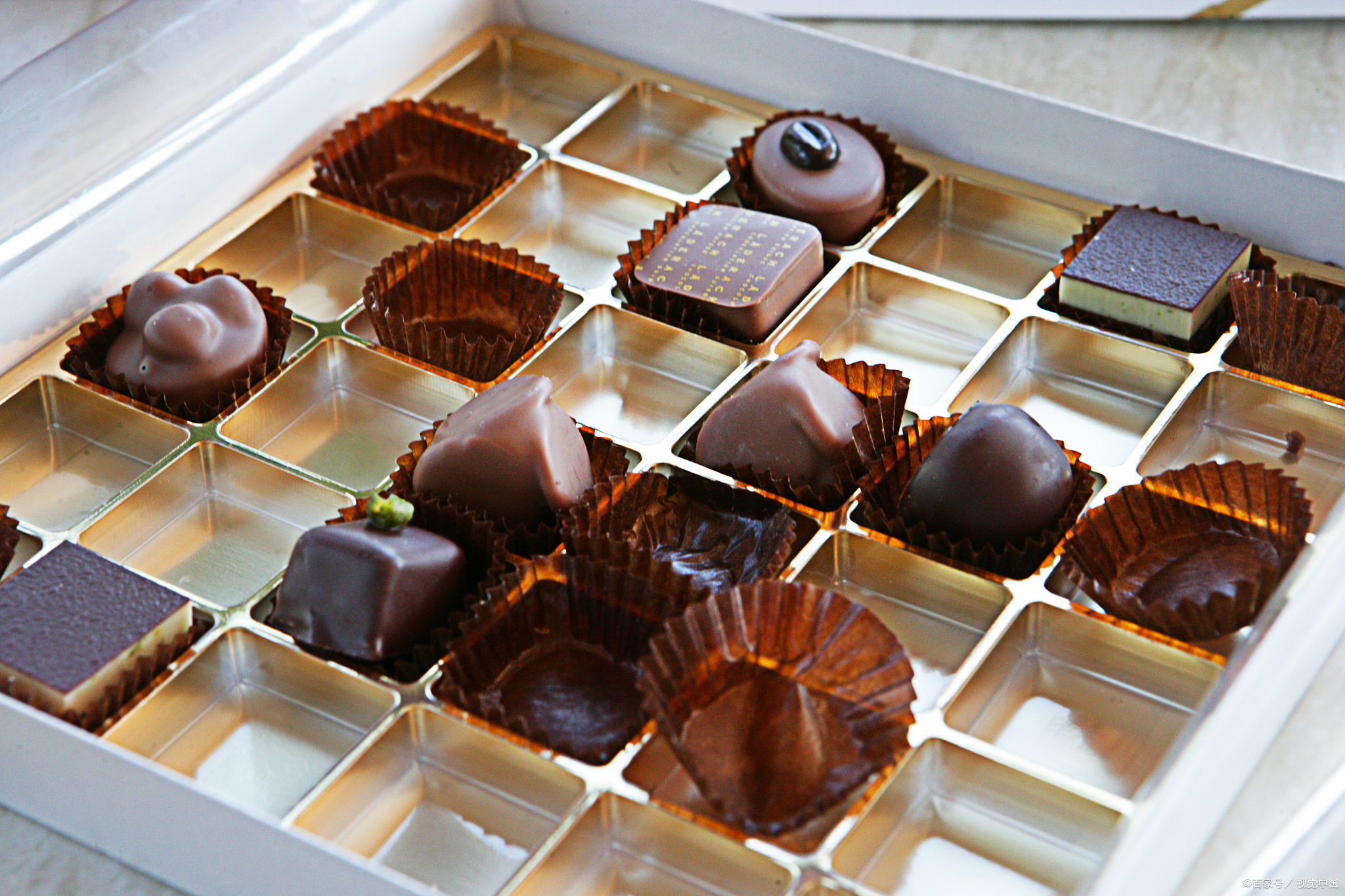 爱拉夫哟零食连锁高颜值进口零食测评