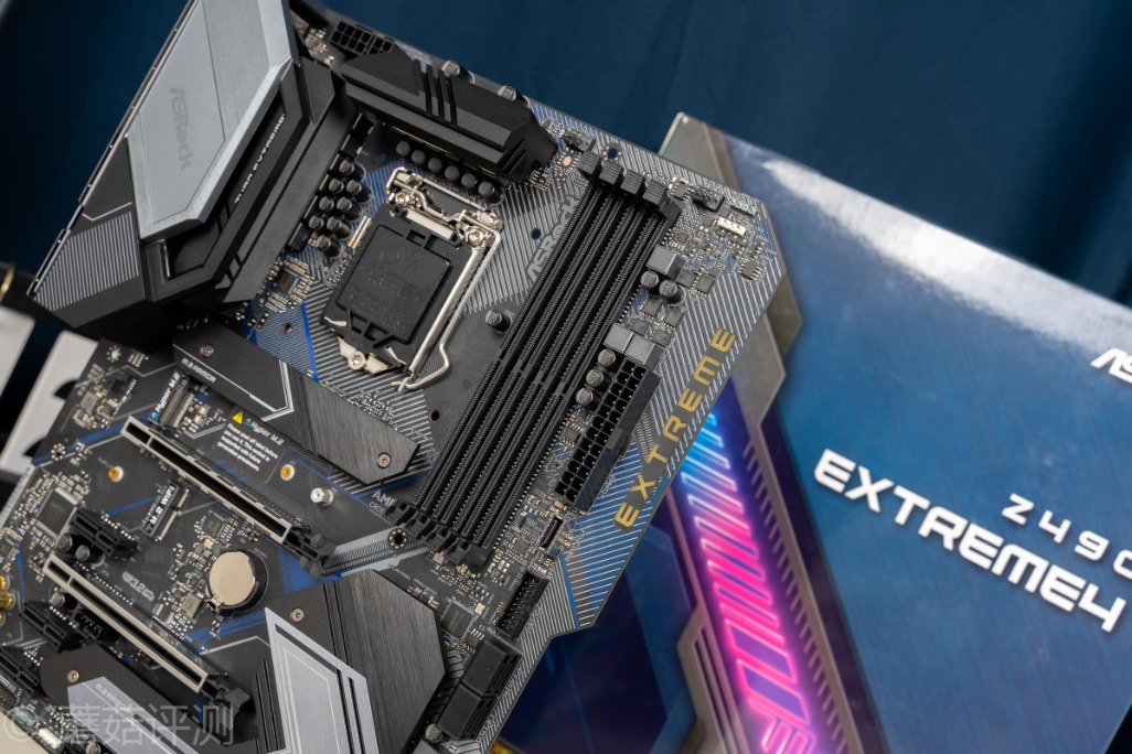 颜值高的z690主板,华擎z490极限玩家4