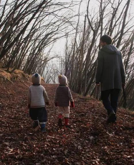 她放弃城市生活,一家人搬到乡下田园:自给自足