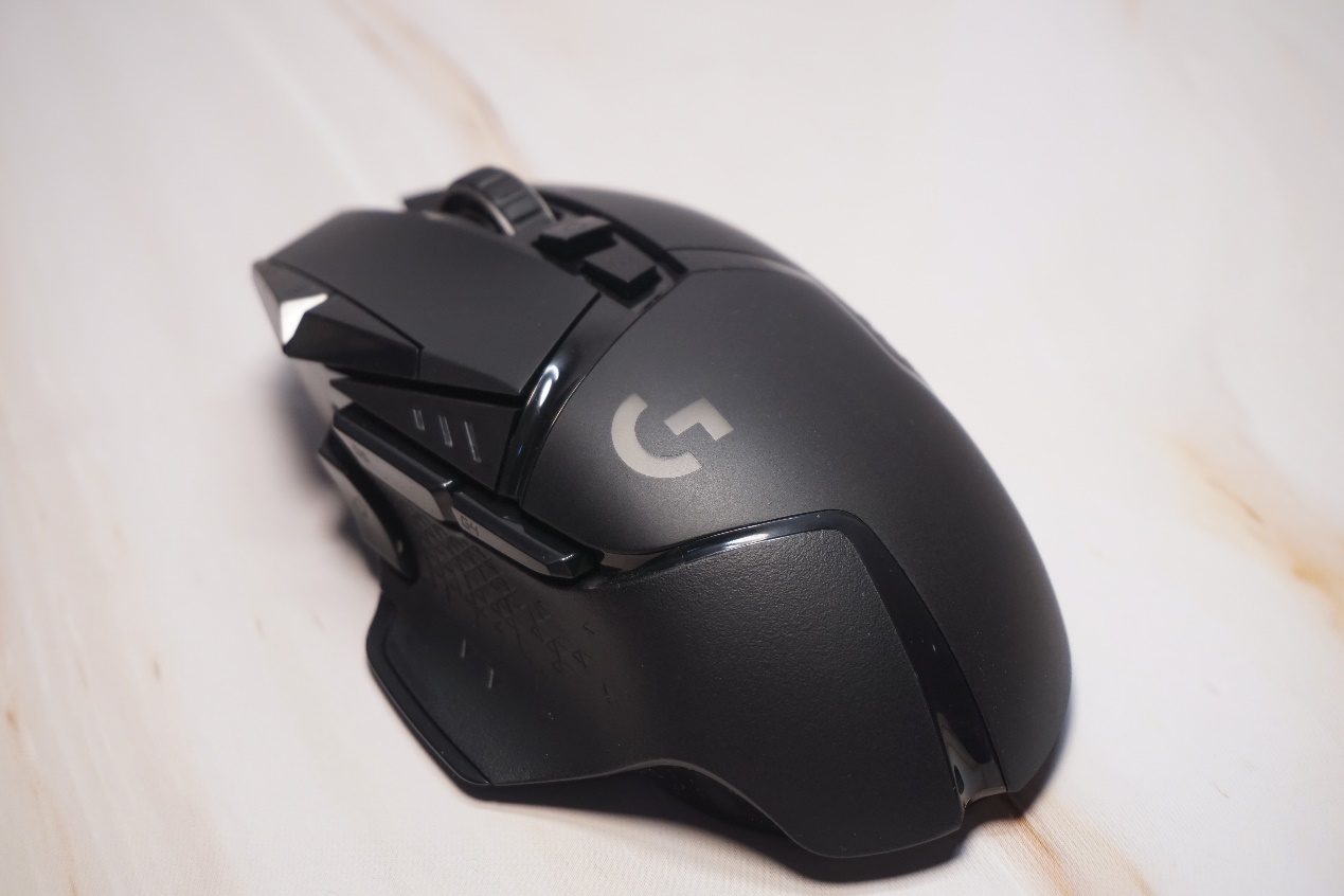 为什么普通鼠标比罗技g502还好用,罗技鼠标g502g402g304哪个顺手