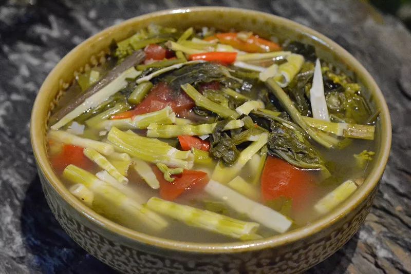 贵阳最好吃的黔东南苗家酸汤鱼,贵州最有名10道菜酸汤鱼