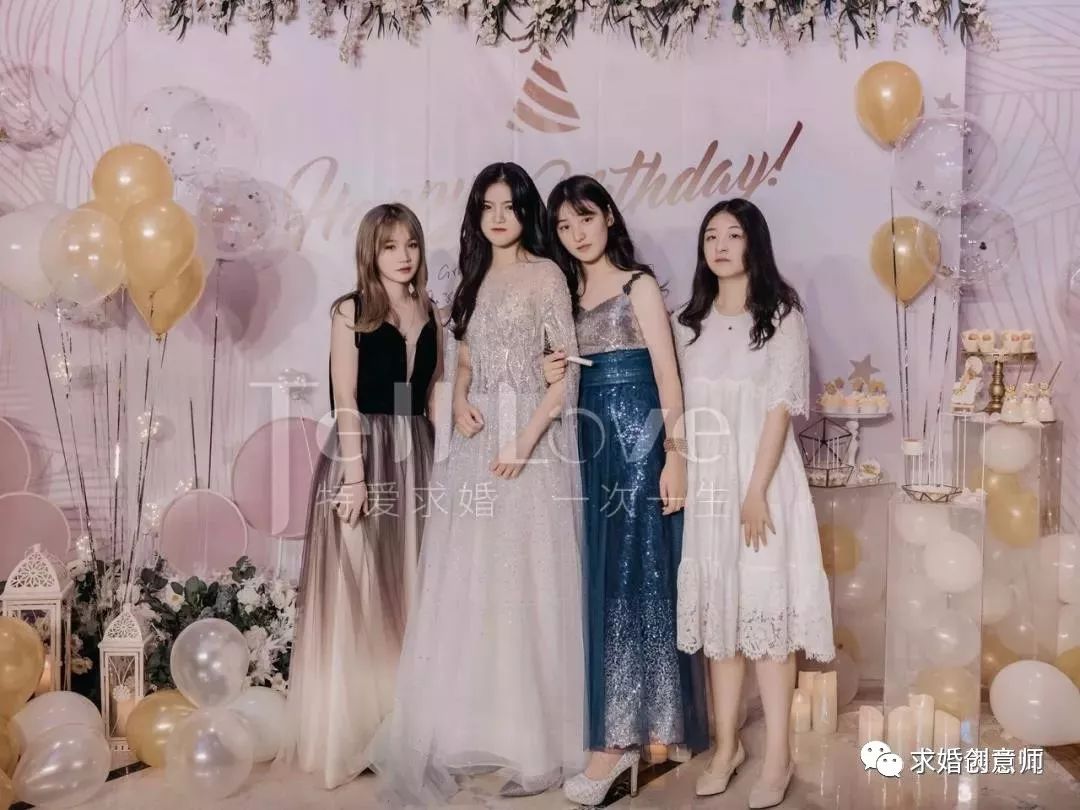 女朋友生日简单布置,女朋友过生日怎么布置惊喜