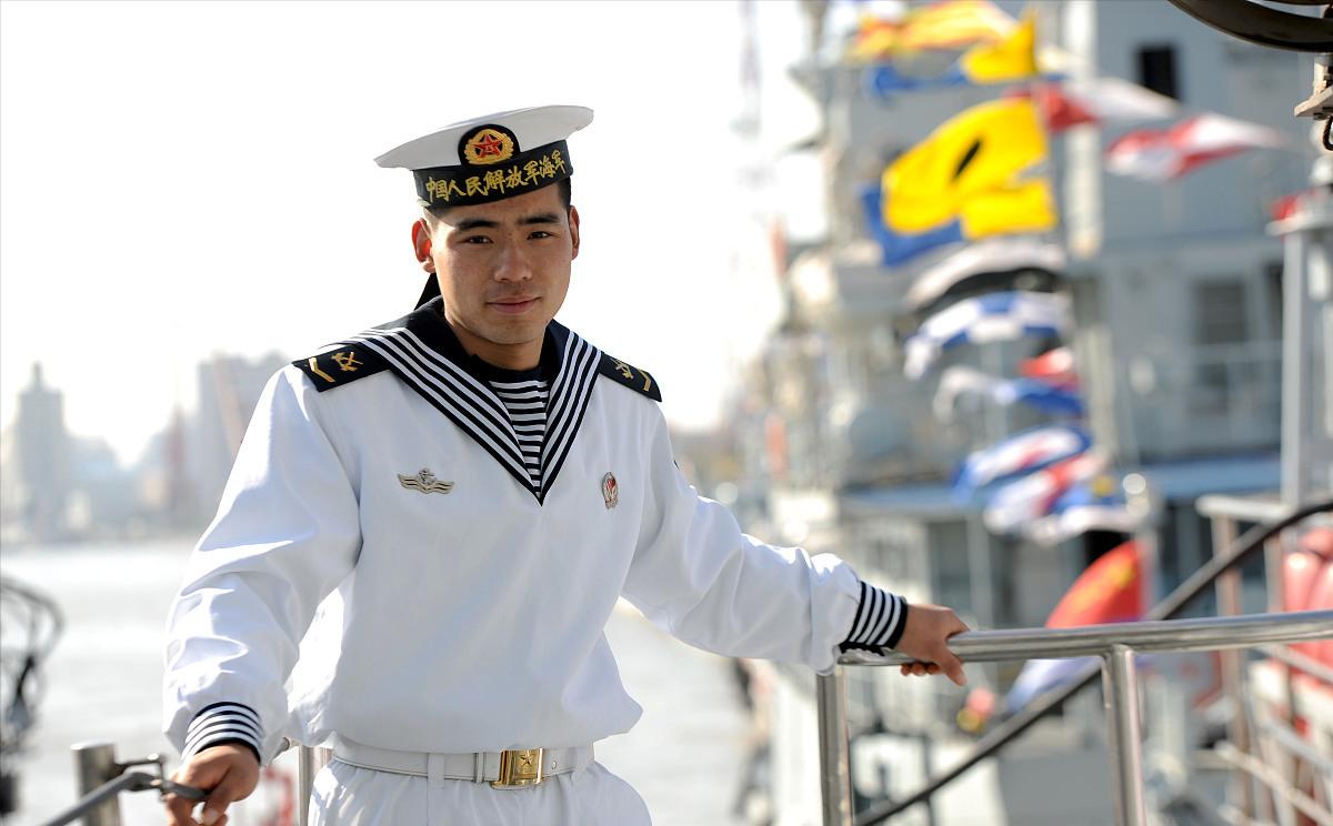 大专在校生当兵待遇怎么样,在校生当兵与毕业生当兵有区别吗