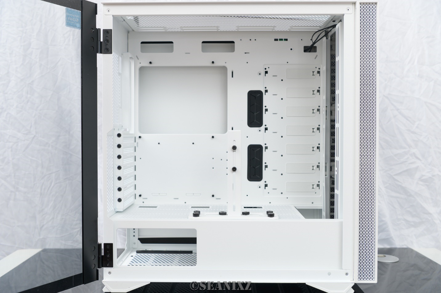 全能千元级机电套装：TT挑战者H6+GT650金牌全模组电源