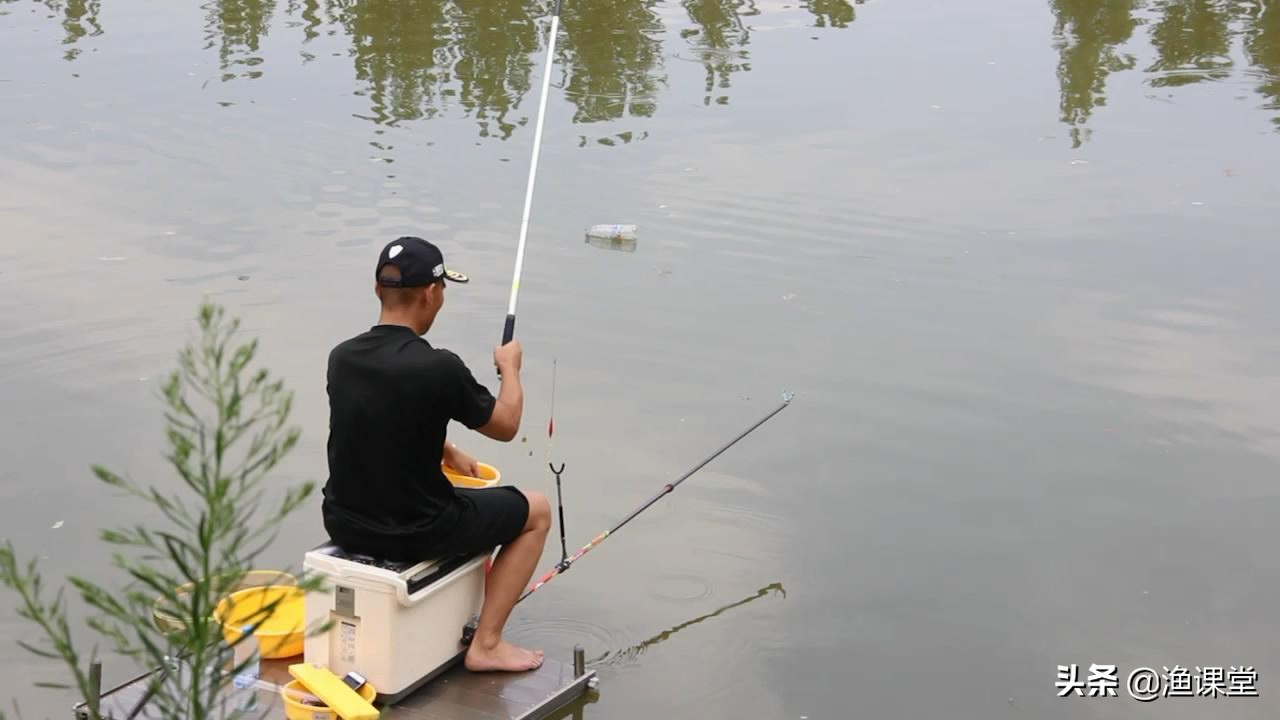 鱼上浮怎么打浮窝,鱼上浮用啥方法