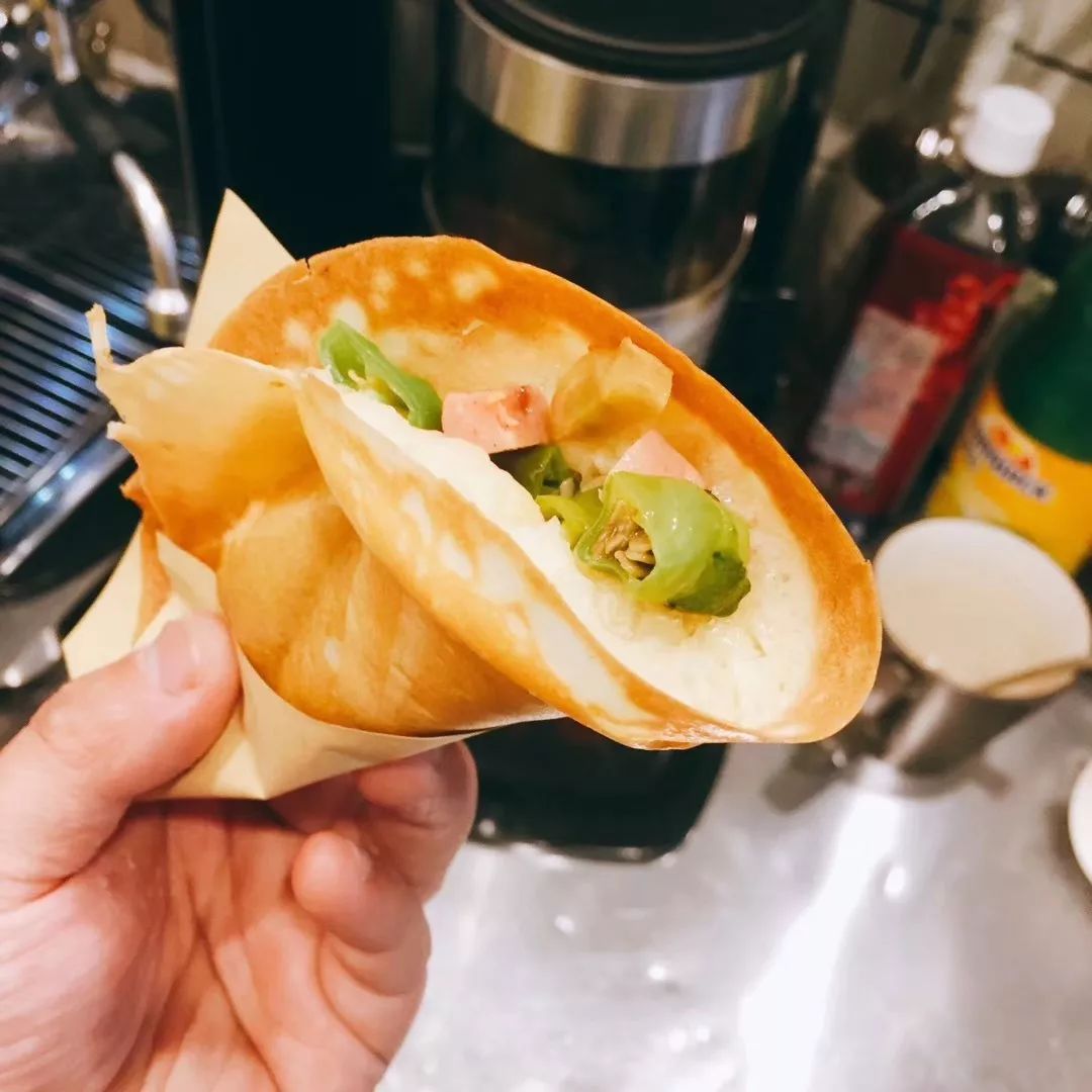 花椒、蛋烘糕和肉桂，对头，这里是咖啡店