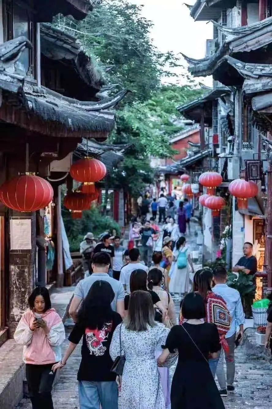 坐拥六百万粉丝博主,坐拥四百多万粉丝