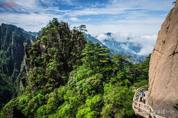 黄山风景悬崖峭壁,峡谷怪石嶙峋