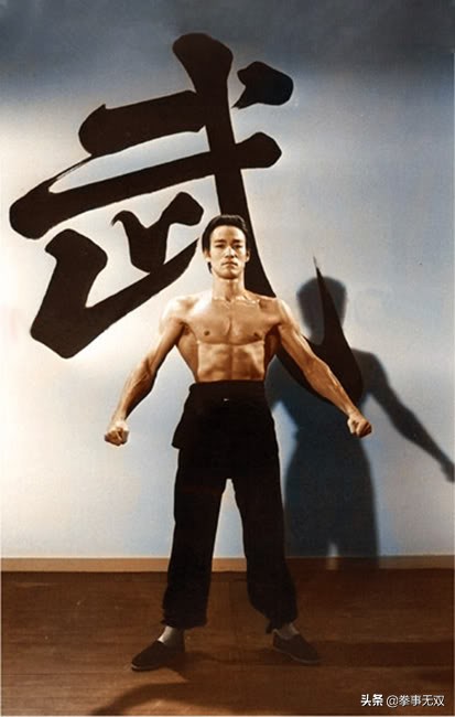 李小龙被丑化,李小龙打wwe能打冠军吗