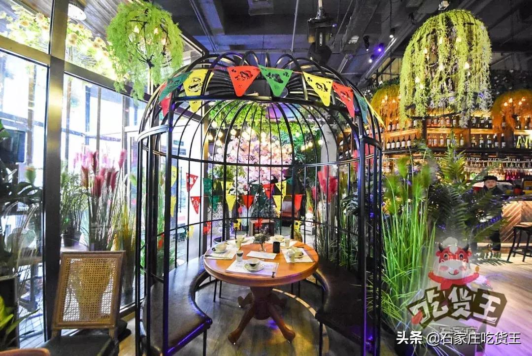 闅愯棌浜庨椆甯傜殑绉樺瘑鑺卞洯,鍖楀浗灏忚绉樺瘑鑺卞洯