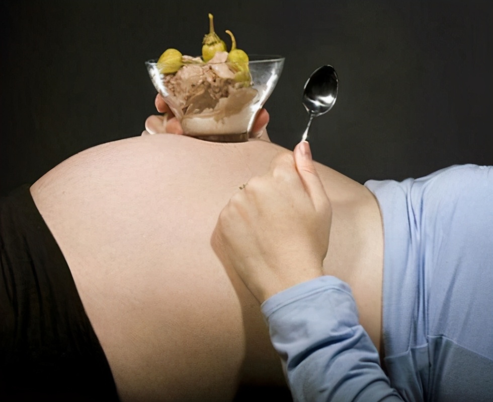 夏天孕妇特别想吃雪糕,孕妈吃雪糕胎儿会是什么感觉