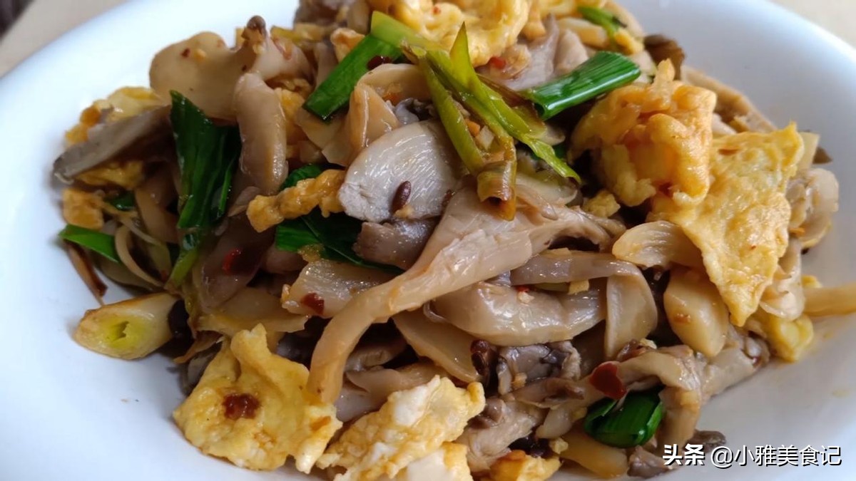蘑菇加鸡蛋油菜做法,鸡蛋炒蘑菇的家常做法大全图解