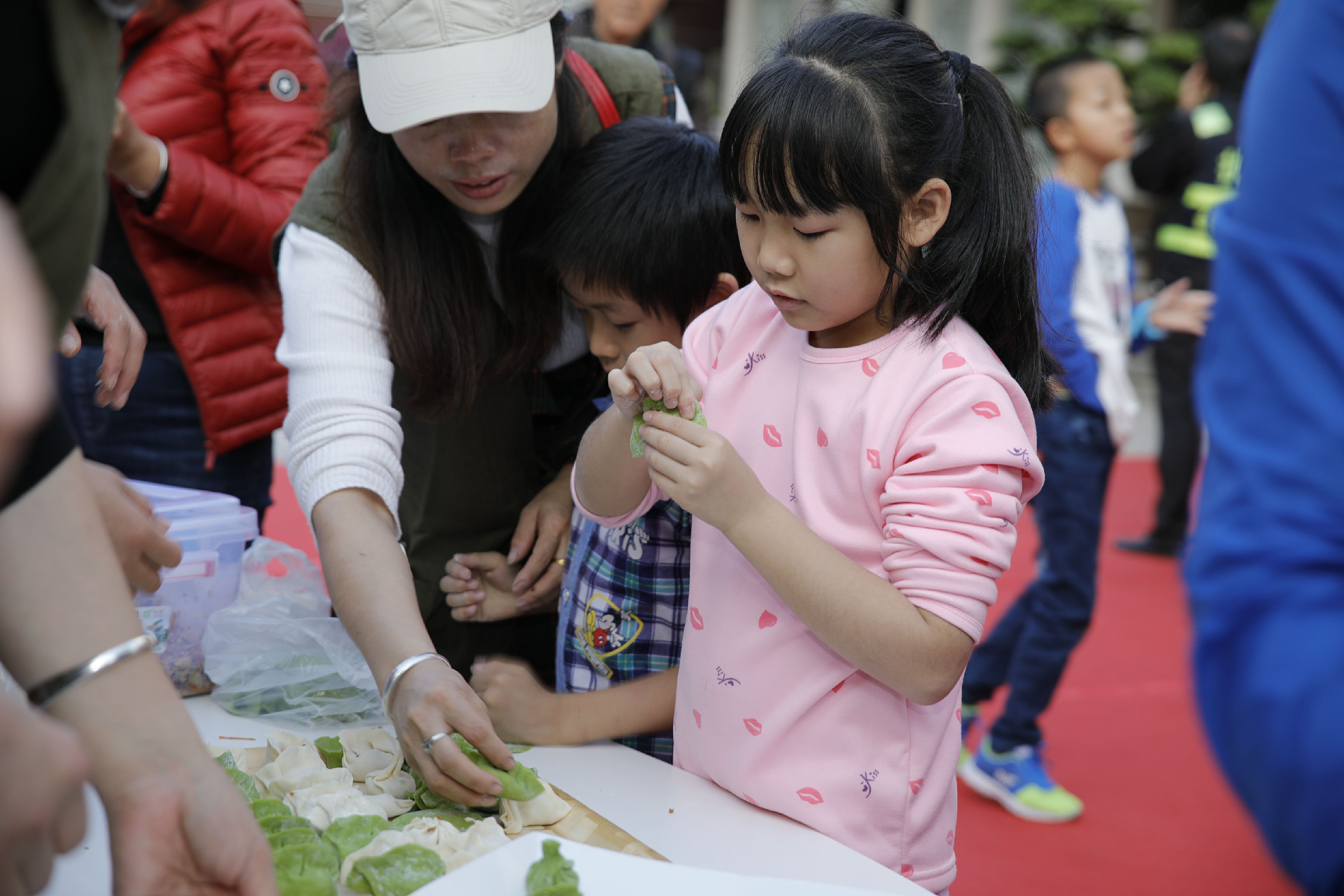 三角梅爆花盆景,三角梅巨桩盆景