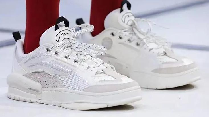 安踏的气垫鞋怎么样,安踏哪款运动鞋和匹克态极相似