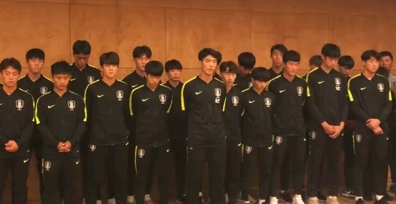 韩媒评价熊猫杯,韩媒报道韩国脚踩熊猫杯冠军奖杯