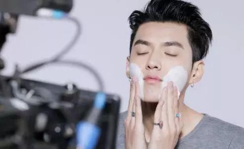 男士洗面奶哪个牌子好控油,男士洗面奶哪个牌子好控油祛痘