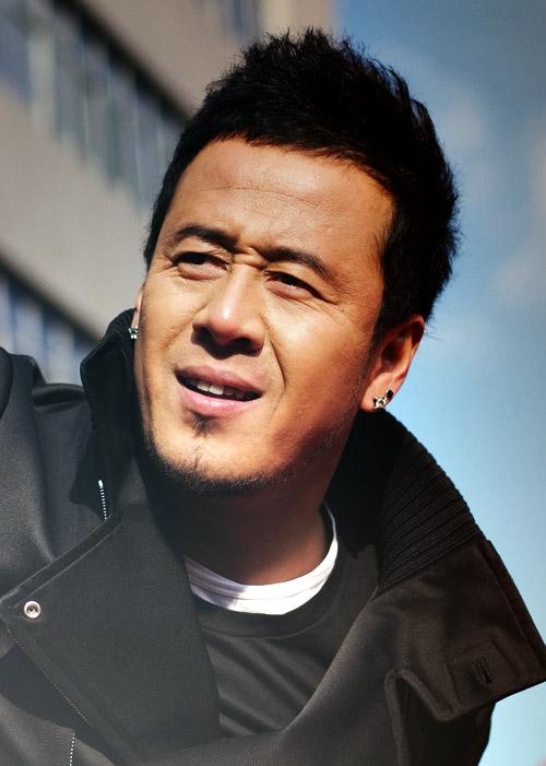 杨坤成名前靠女友工资养活自己,杨坤北漂搬家55次靠前女友养活3年