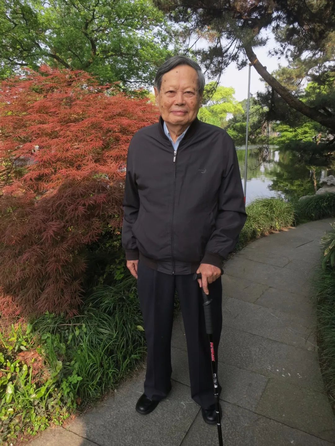 ​“我的一生可以算做一个圆”——西子湖畔访杨振宁｜赛先生