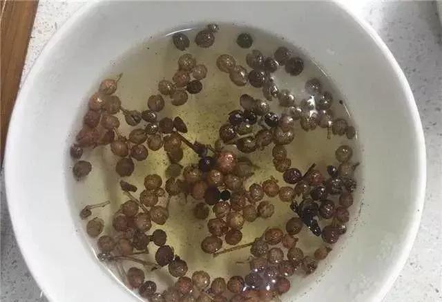 花椒水加上它拿来敷脸，美白肌肤淡化色斑，还不用花钱