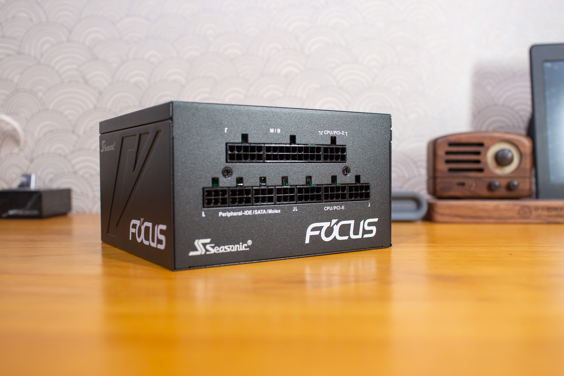 i9-9900K+5600XT主机日常是更适合工作还是游戏？MOD机箱装机分享