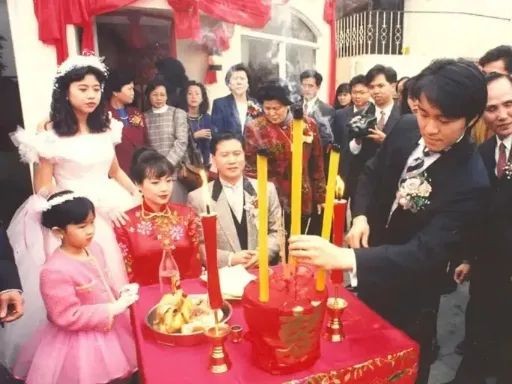 香港人评价万梓良邓萃雯,香港万梓良