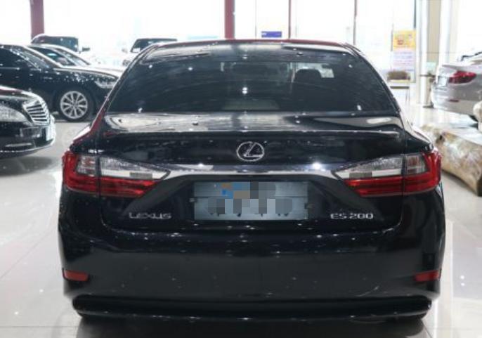 雷克萨斯这辆车性价比高么,雷克萨斯哪款轿车值得买