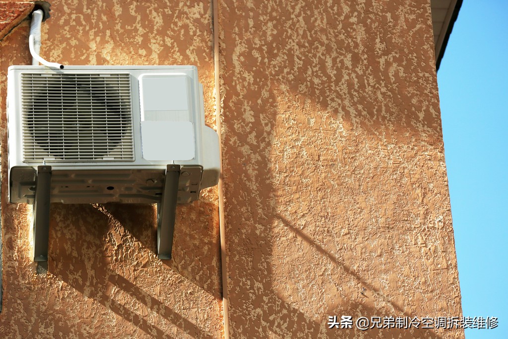 空调外机漏水管不漏水是什么原因,空调外机下面的那个窟窿往下漏水