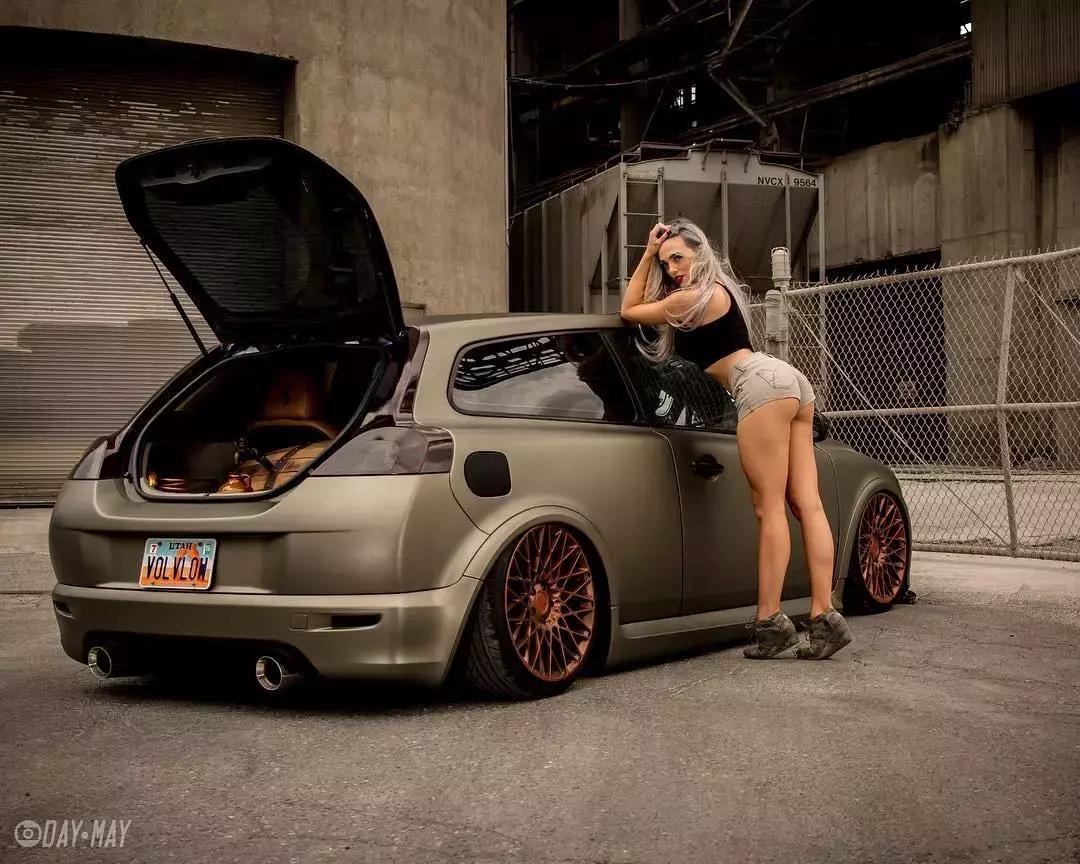 沃尔沃曾经最便宜又独特的双门车C30,没想到竟改装出如此姿态