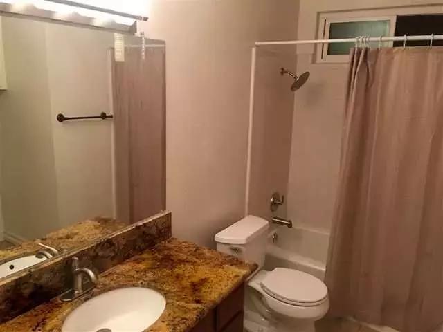 41万刀起库卡蒙格性价比别墅!小孩才选择,超市和优质学区我都要!