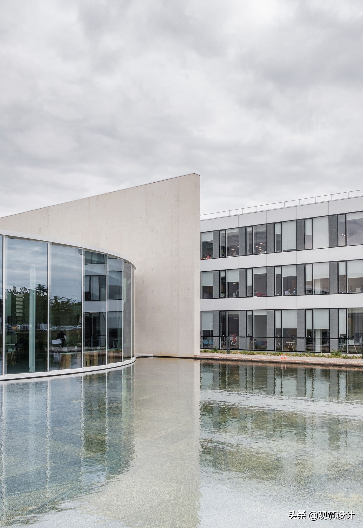 轻盈透明，曲直线的共舞：液化空气集团总部