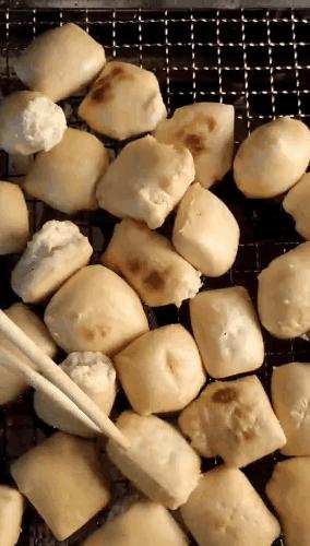 昆明哪里吃正宗石屏豆腐,云南久负盛名的石屏包浆豆腐