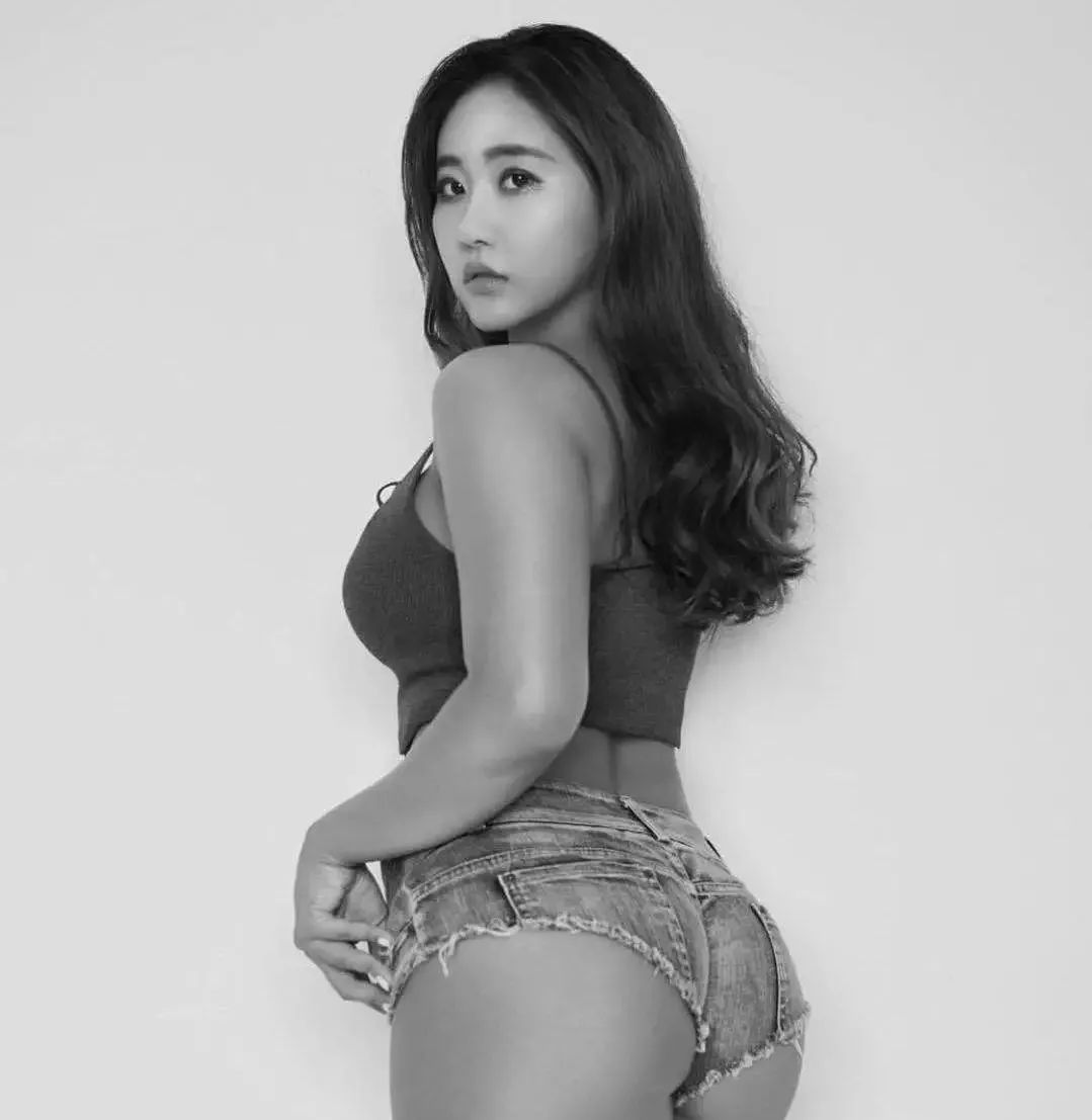 韩国美女体能训练师,韩国女私教