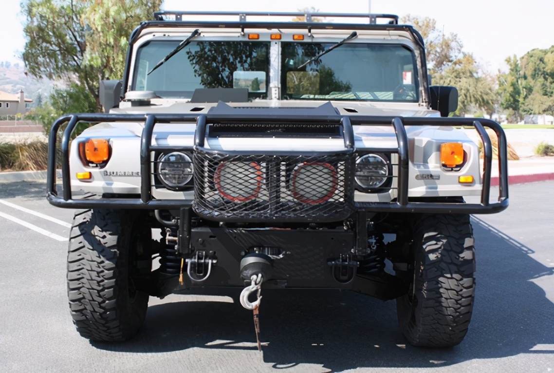 这才是“越野王”，新一代悍马H1实车，配6.6T，对手难寻