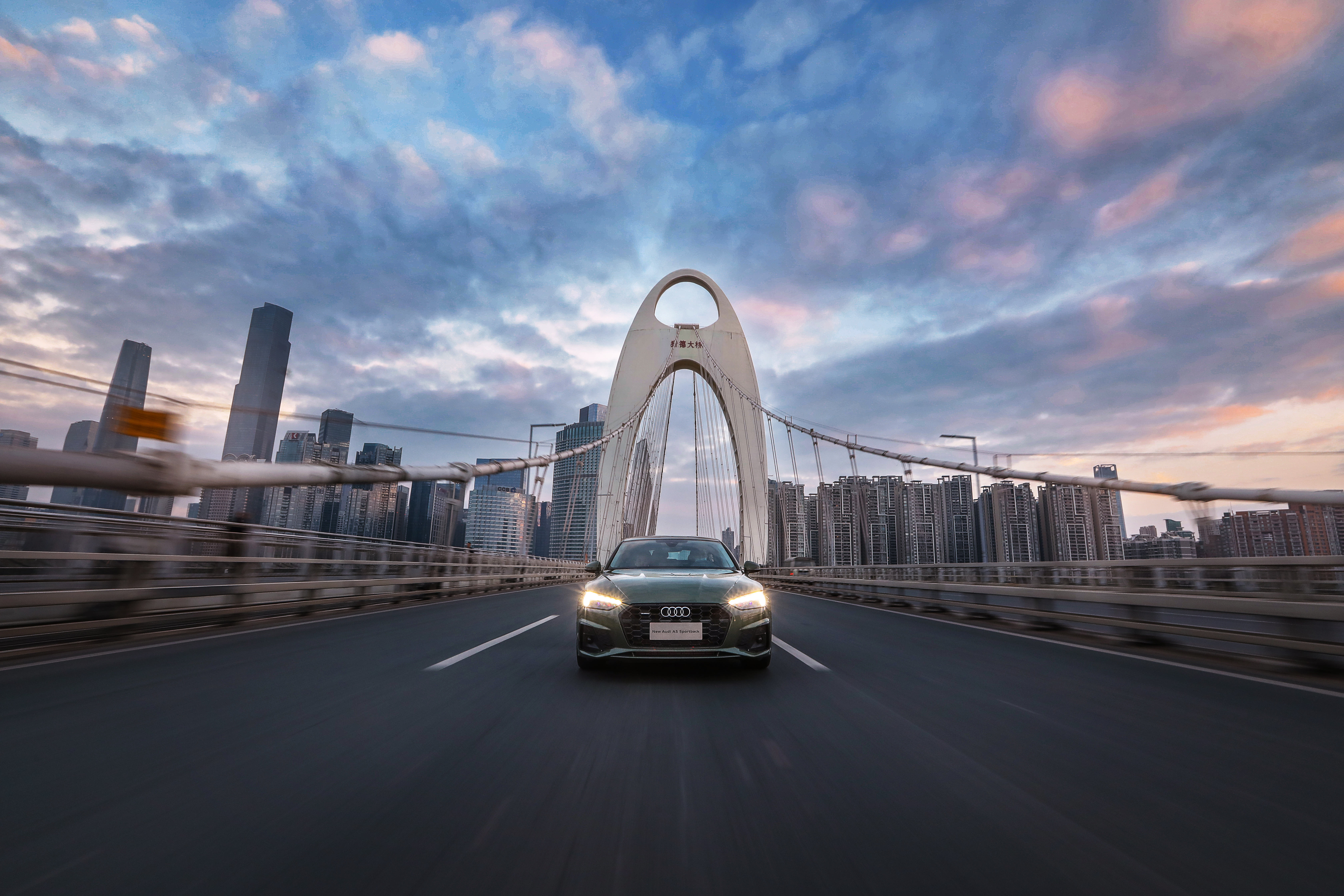 新奥迪a52017款,试驾新奥迪a5蓝色