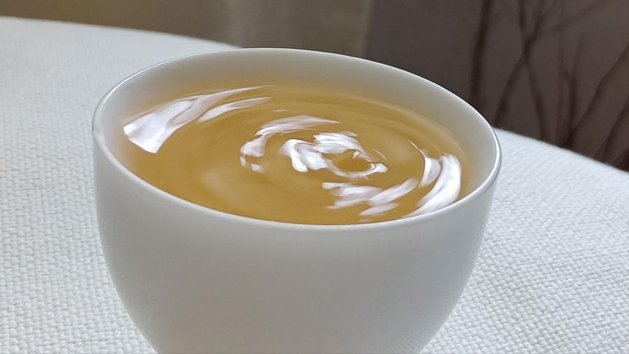 喝茶喉咙甜怎么回事,喝茶喉咙发紧