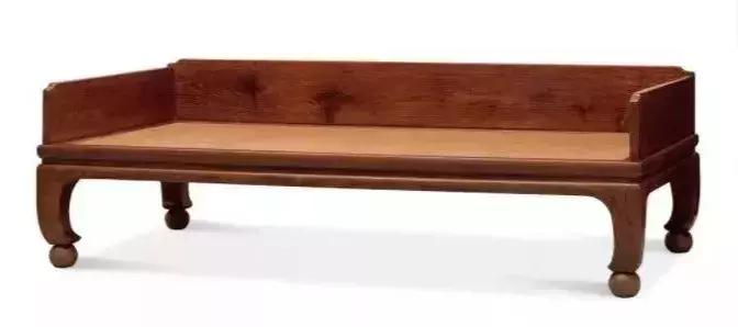 永涛集团｜又一款黄花梨高束腰三弯腿榻拍出3105万元！