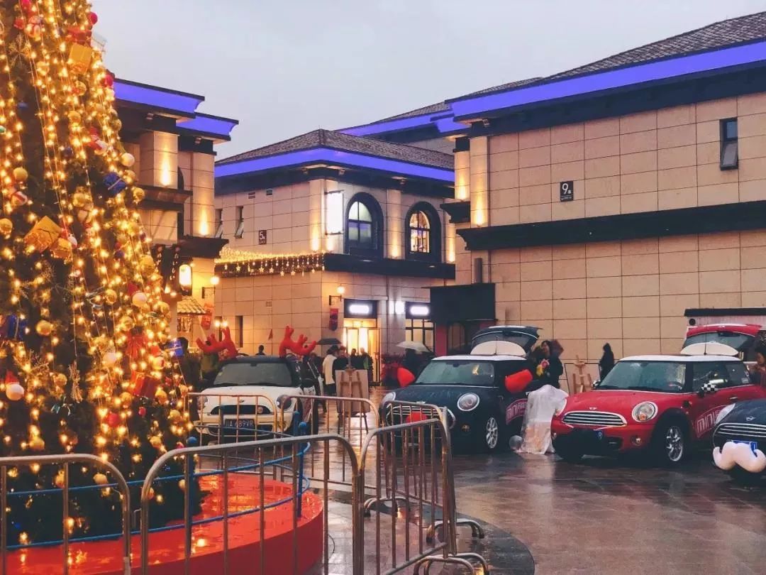 凤凰国际高端住宅区,2025年凤凰新城