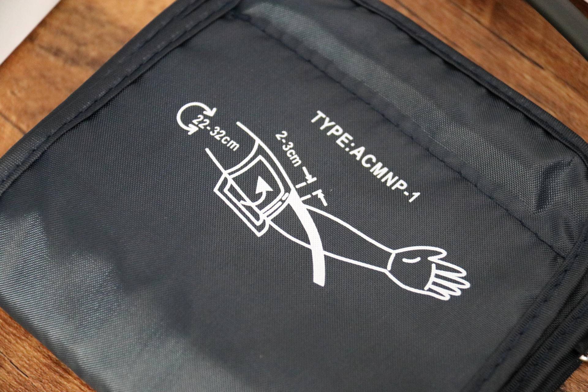 中老年好搭档,家用语音全自动手腕式电子血压计