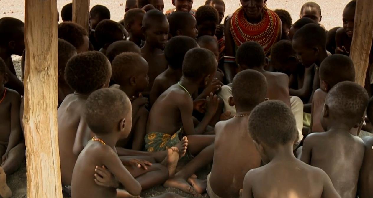 只吃鱼的非洲部落,没鱼就捕杀鳄鱼吃,从不吃其他的