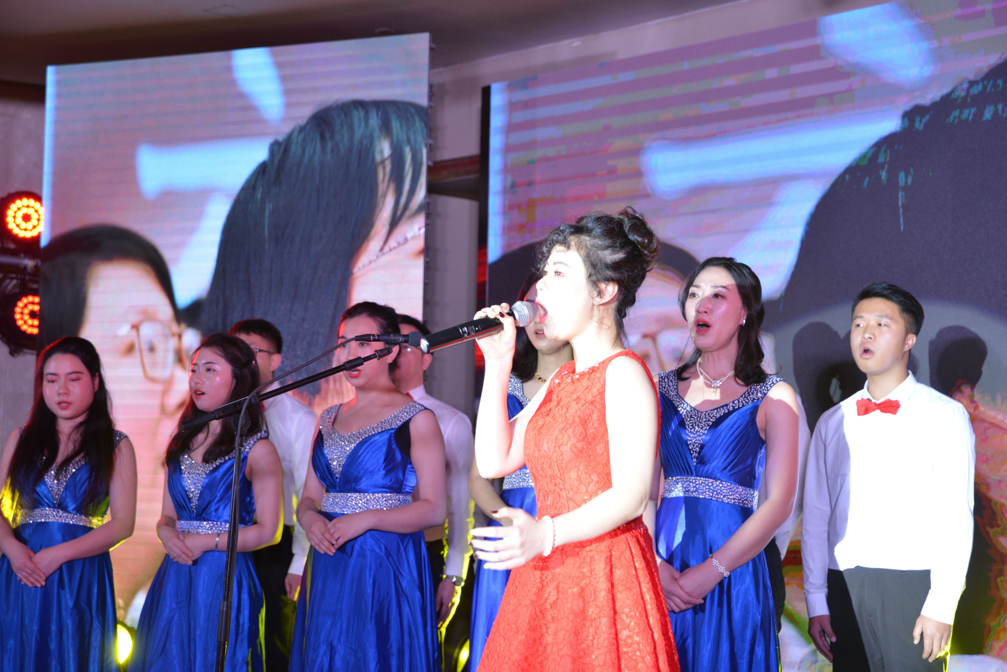 超越蝶变拜年视频,超越蝶变升华主持稿