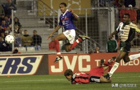 亨利98年世界杯长途奔袭,亨利1998年世界杯决赛