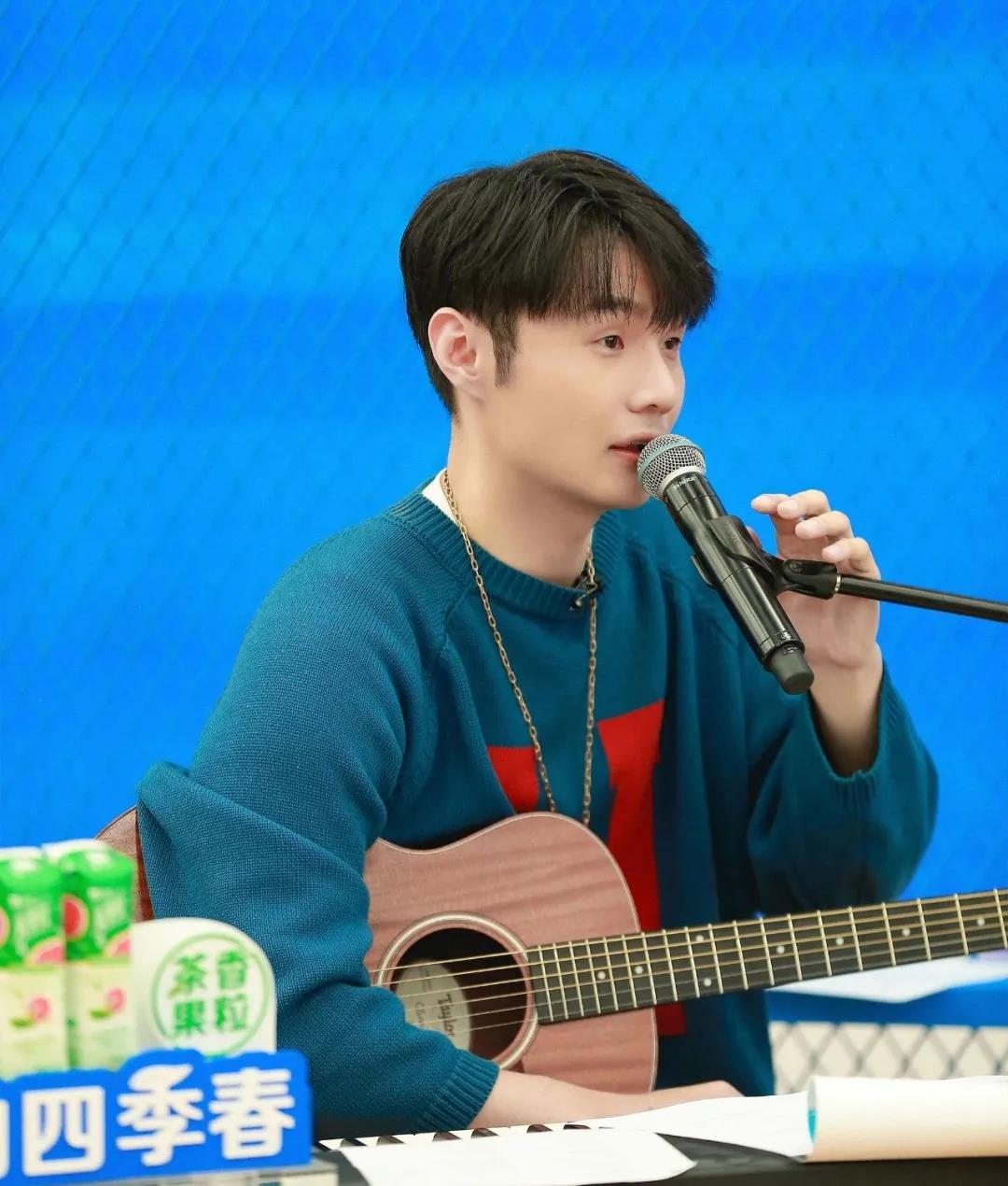 李荣浩作曲家钢琴,李荣浩作曲家吉他