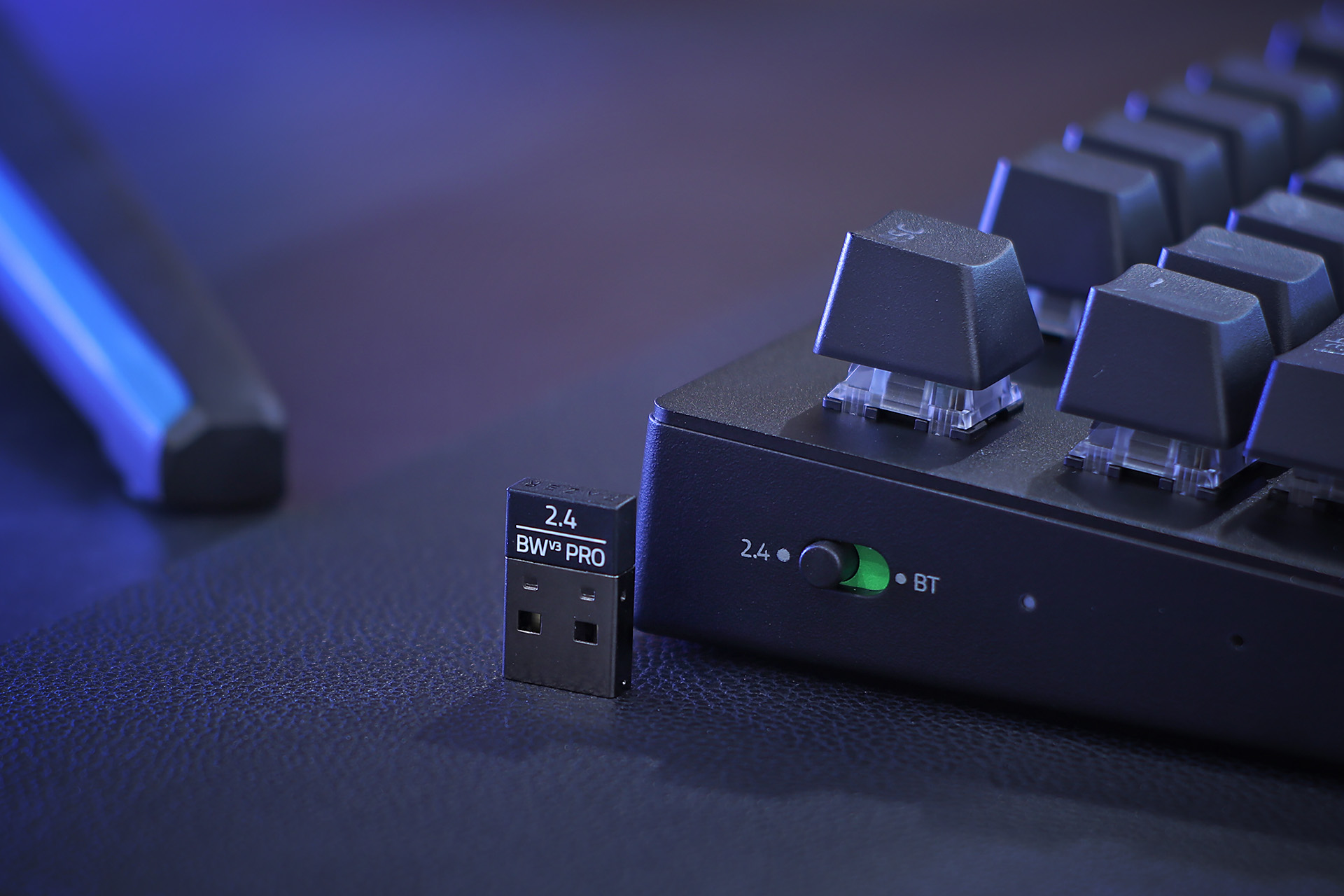 雷蛇无线机械键盘外设测评,雷蛇入耳式耳机游戏测评