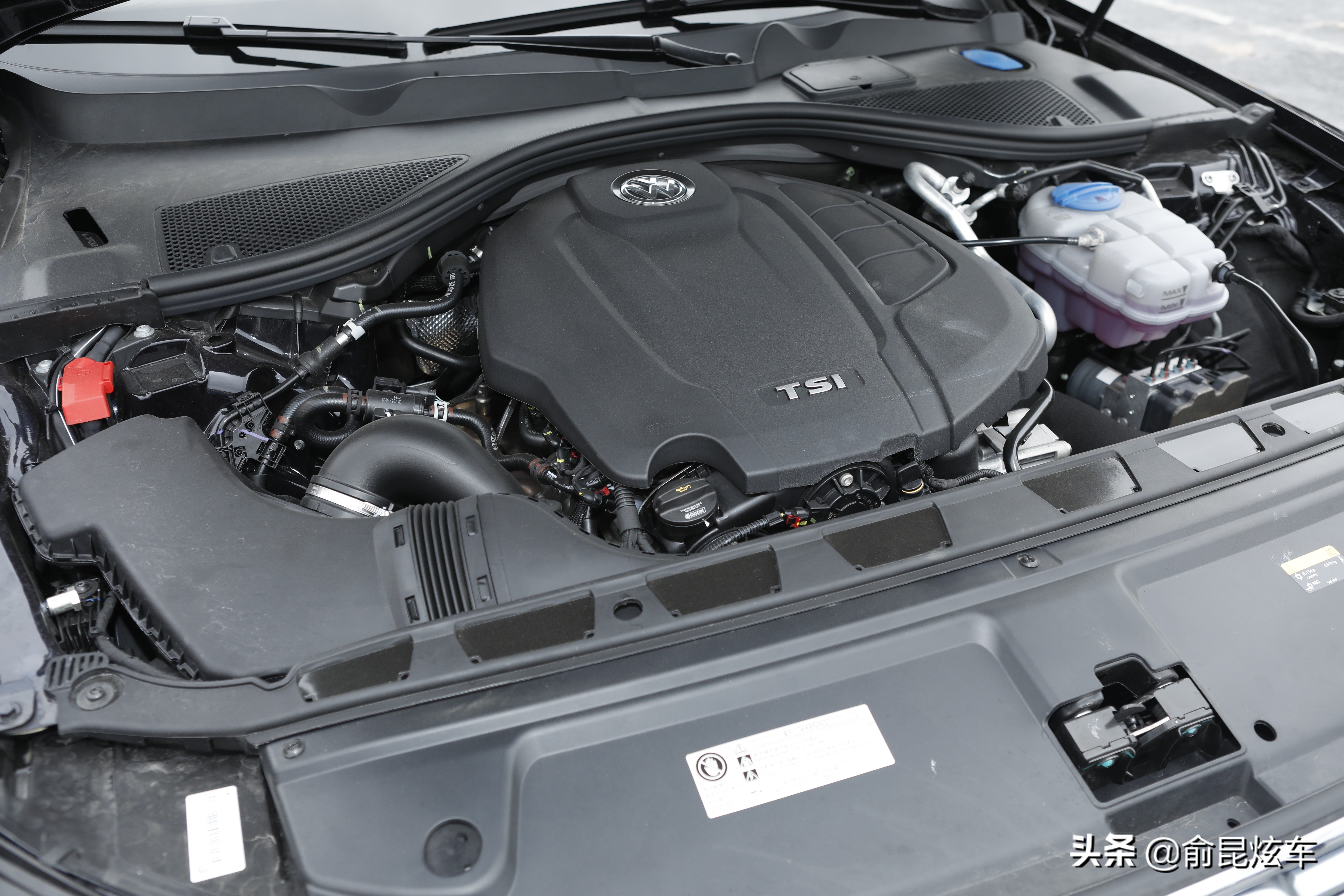 辉昂2021款试驾视频,舒适和动力兼顾的车