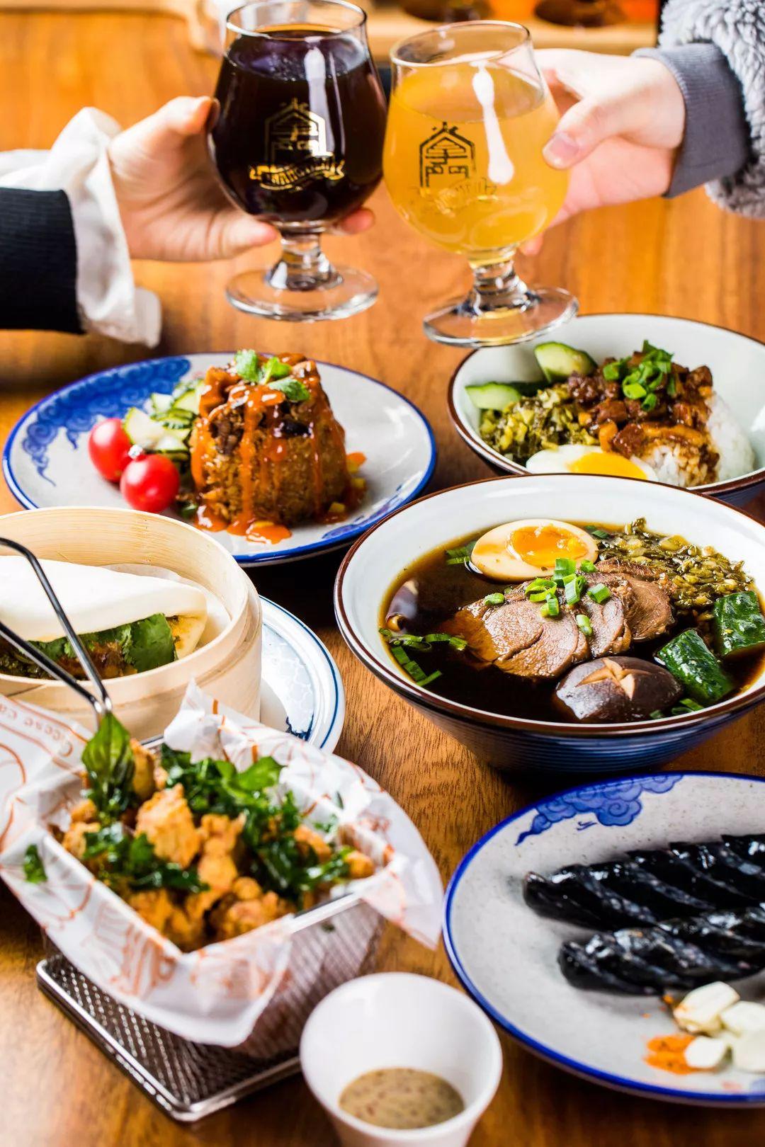 外国人喝中国精酿,外国人喝的真正的精酿