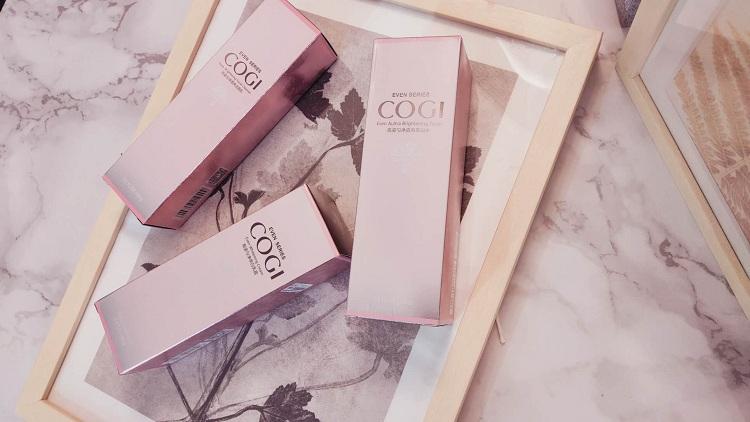 高姿美白补水套装评测,清爽淡淡幽香,适合学生*党**