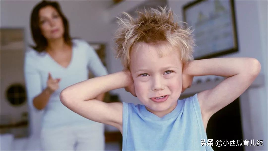 37岁吴昕做客薇娅直播间，一改往日自卑，3分钟卖出6400枚蛋黄酥