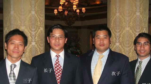 68岁高龄的泰王,67岁泰王子近况