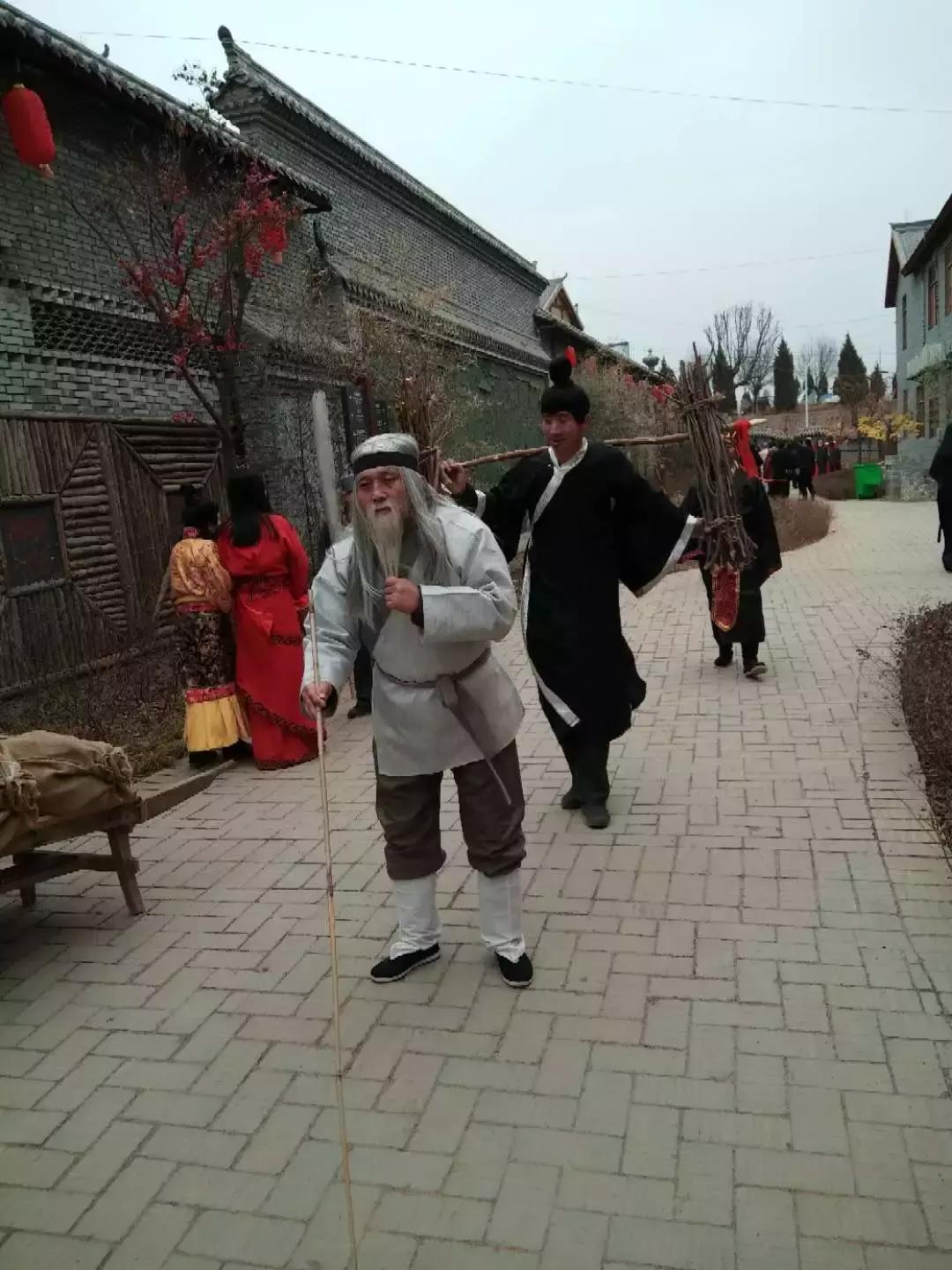 正月初五迎财神了,正月初五迎财神有几位财神