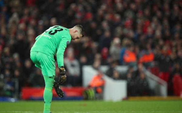 穆里尼奥切尔西摆大巴,摆大巴战术适合国足吗